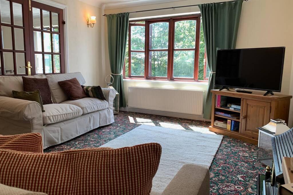 A Charming, Spacious 2 Bedroom Apartment In Lytham Lytham St Annes Exterior photo